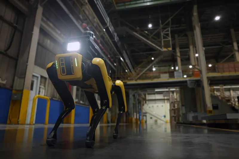 هيونداي تكشف عن روبوت جديد مخصص للجولات الأمنية في المصانع