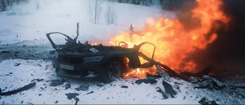 مدون روسي شهير بنزعاته التخريبية يفجر سيارة بي إم دبليو M5