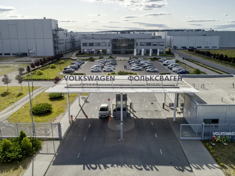 صانعات السيارات توقف الإنتاج في المصانع الروسية بعد غزو أوكرانيا