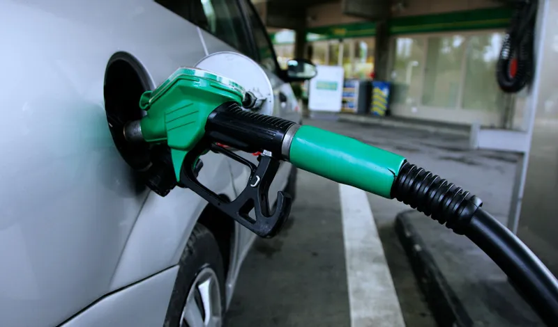 "أرامكو" تعلن عن أسعار البنزين الجديدة وتغير نظام المراجعة الدورية