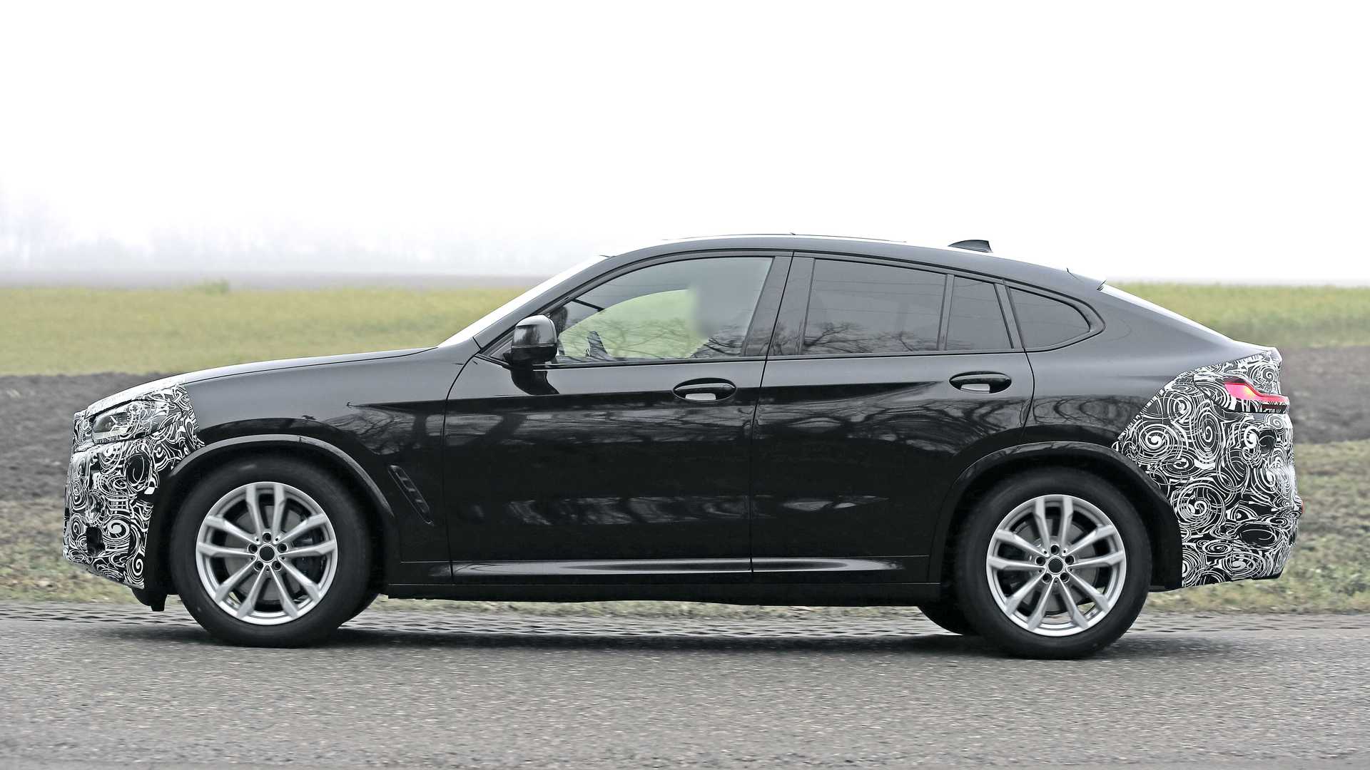face-lifted-bmw-x4-spied-during-testing (2).jpg
