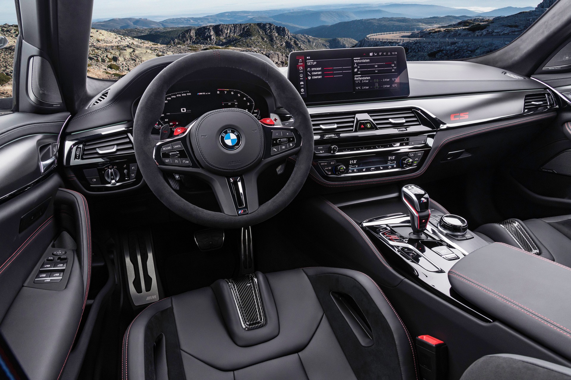 2022-BMW-M5-CS-81.jpg