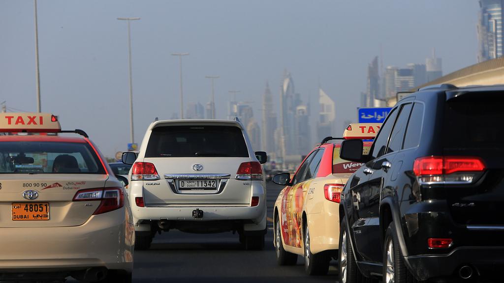 تجديد ملكية السيارة دبي.jpg