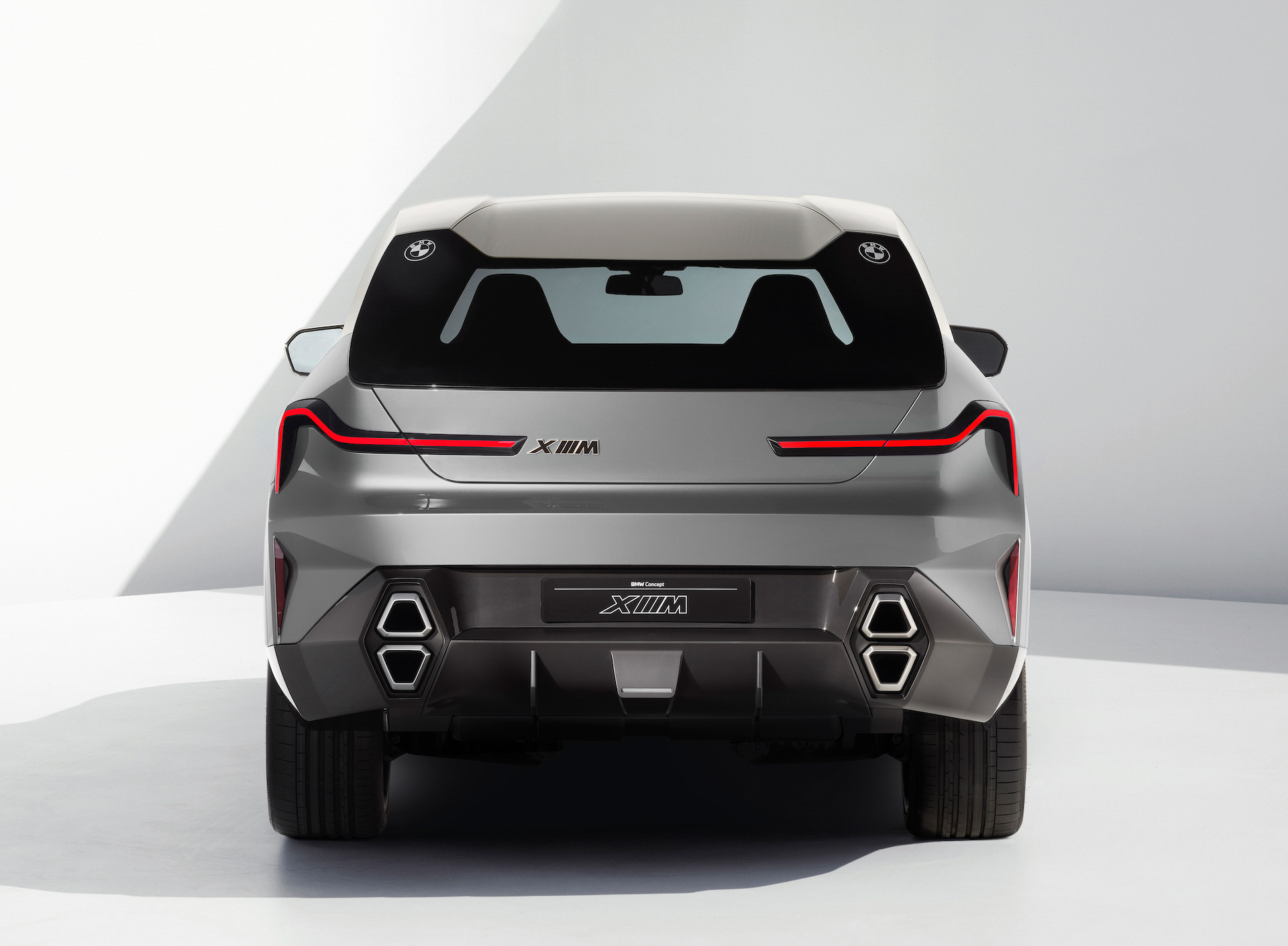 BMW-Concept-XM-00004.jpg