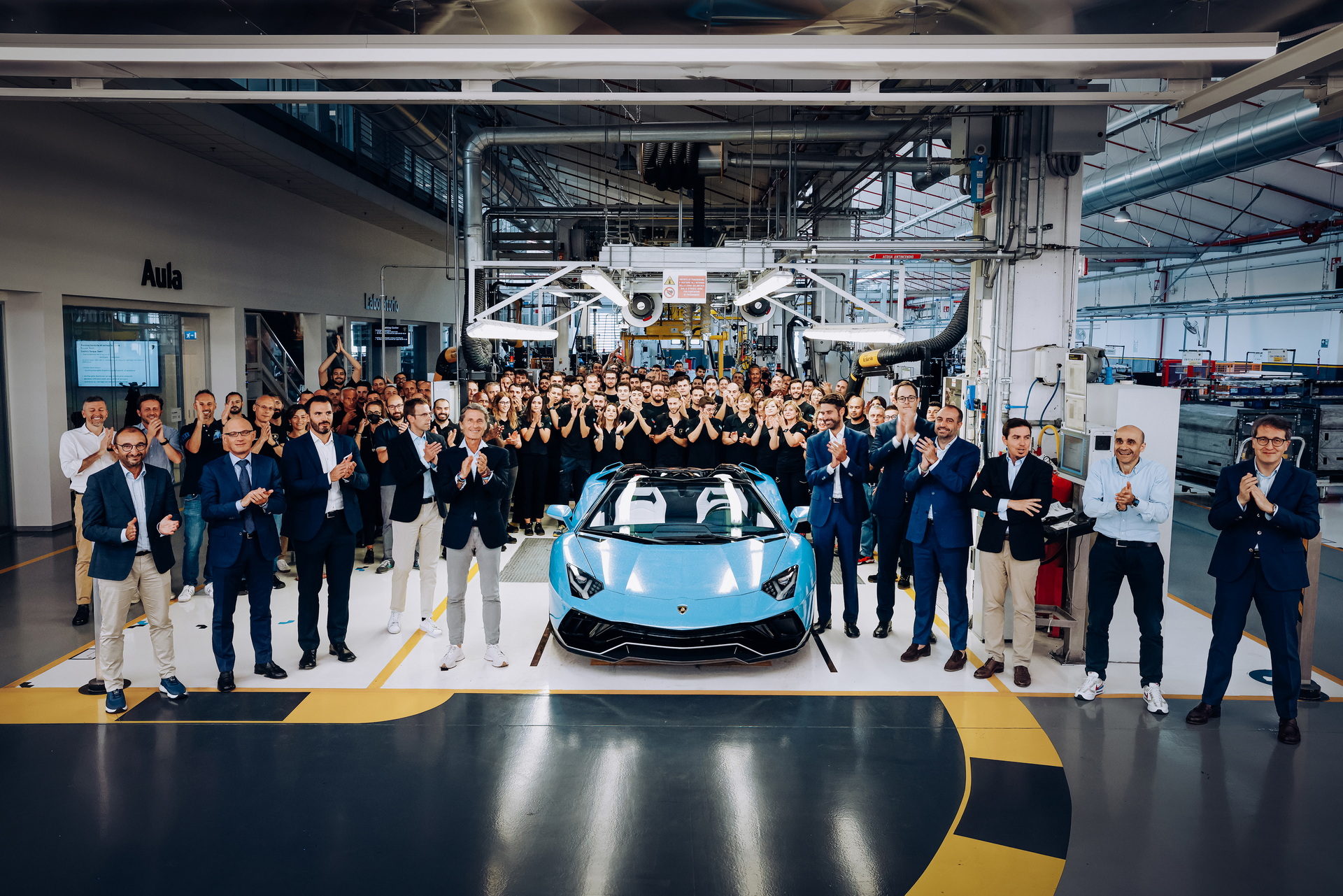 2022-Lamborghini-Aventador-Final-Model-7.jpg