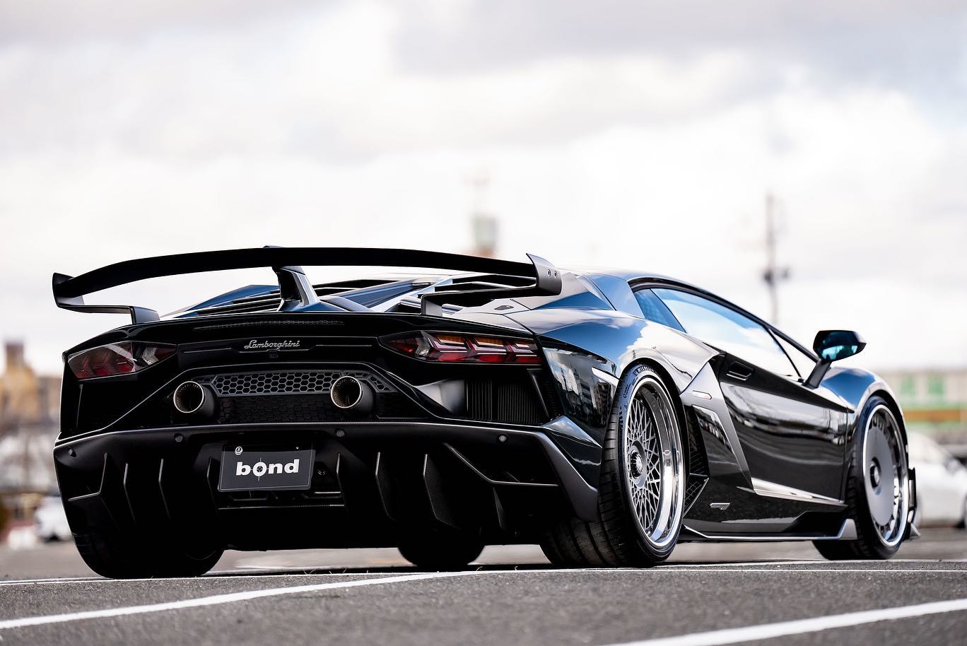 Lamborghini-Aventador-HRE-Wheels-4.jpg