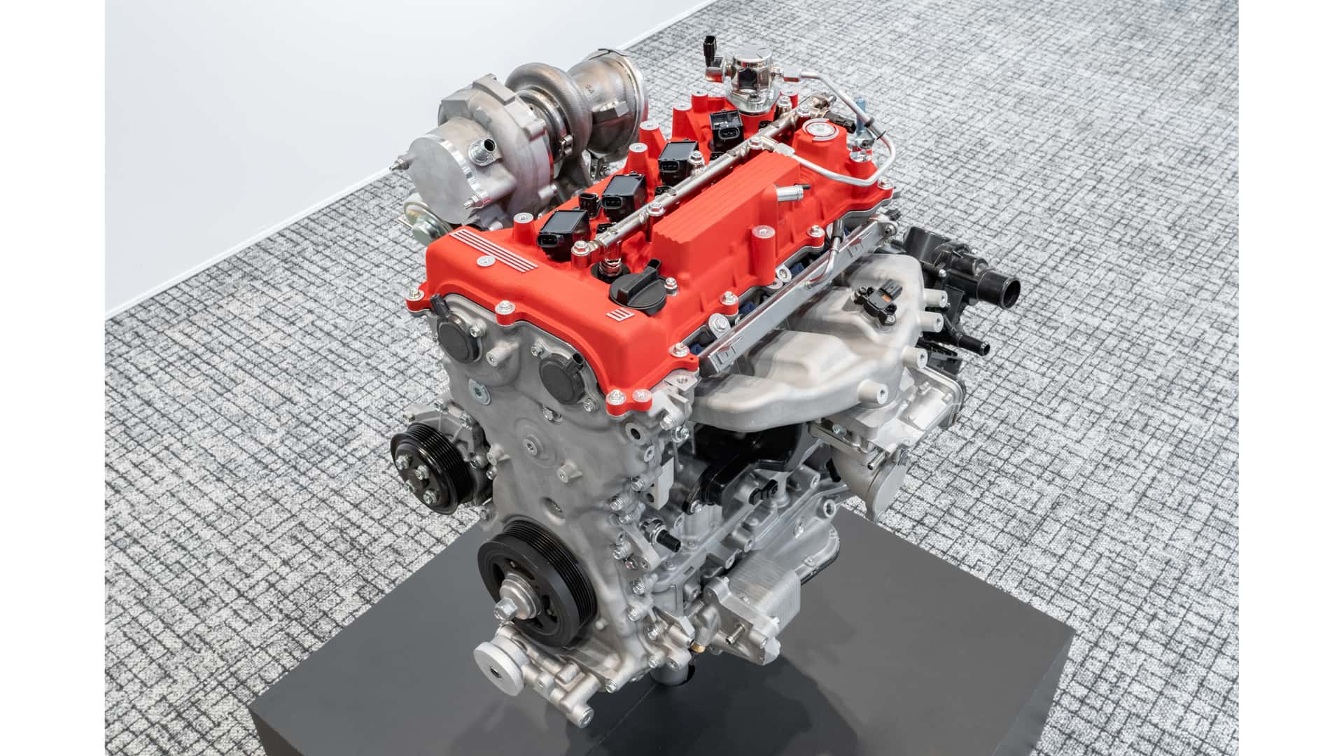 new-toyota-inline-four-2.0-liter-engine.jpg