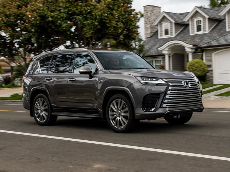 2022-lexus-lx600-ultra-luxury-104-1647449664.jpg