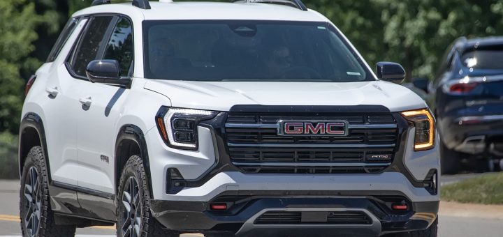 2025-GMC-Terrain-AT4-Prototype-Spy-Shots-No-Camouflage-June-2024-Exterior-002-front-three-quarters-720x340.jpg